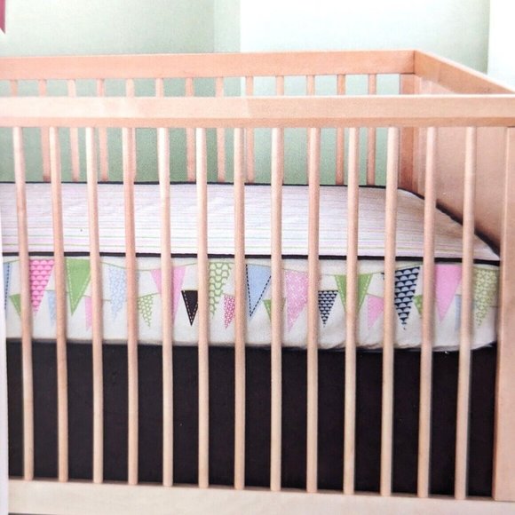 SKIP HOP Pretty PENNANT Complete Sheet Crib Fitted Nursery Bedding 100% Cotton - Picture 1 of 8